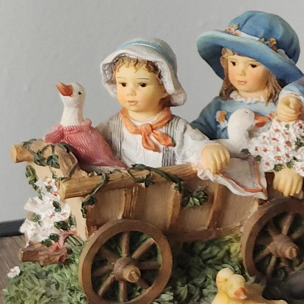 Leonardo Collection Carting Companions Christine Haworth Crisalis Figurine‎ VTG
